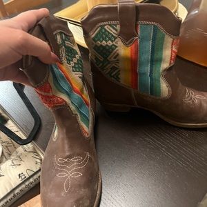 Cowboy boots short